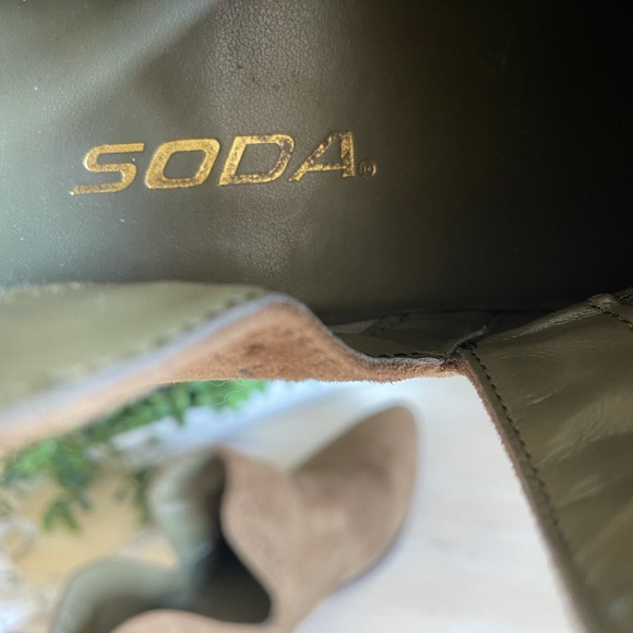 SODA Vegan suede booties size 8 - Picture 6 of 6